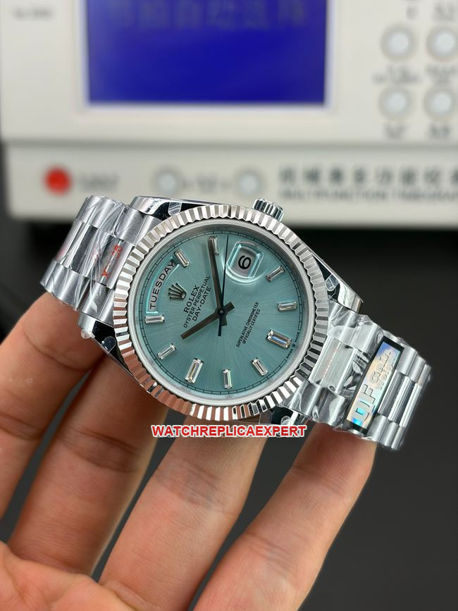 top-tier watch Day-DateQF factory Rolex ice blue dial 40mm front live photo