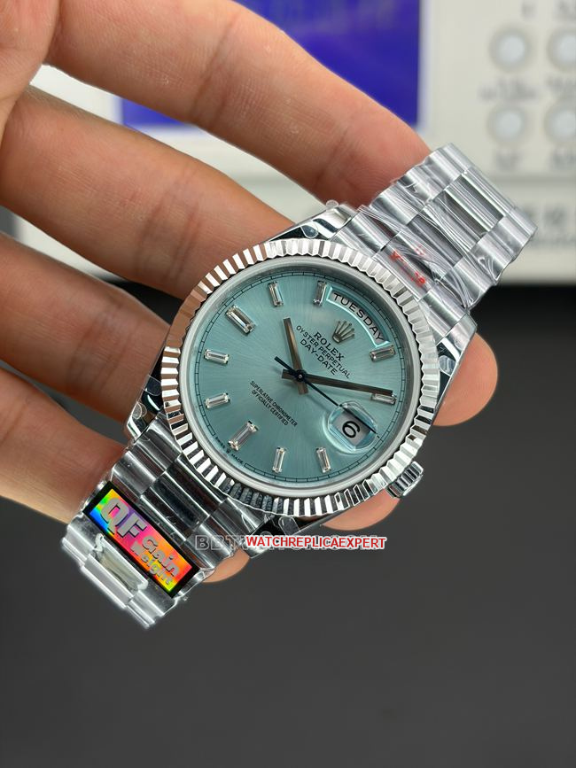 top-tier watch Day-DateQF factory Rolex ice blue dial 40mm front live photo