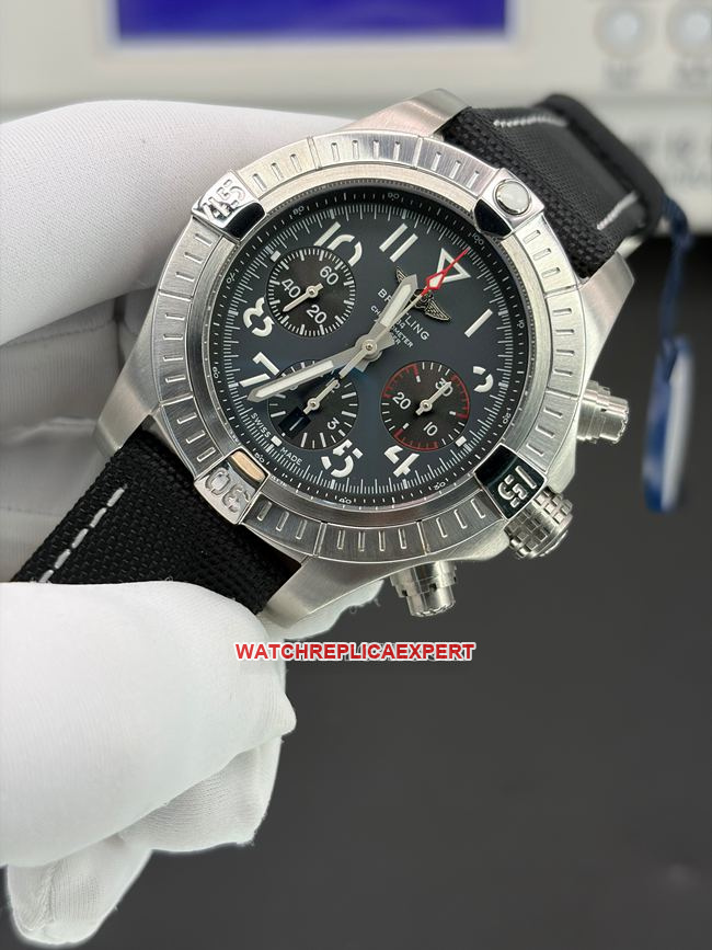 top-tier watch BLS factory Avenger Breitling gray plate chronographfront live photo
