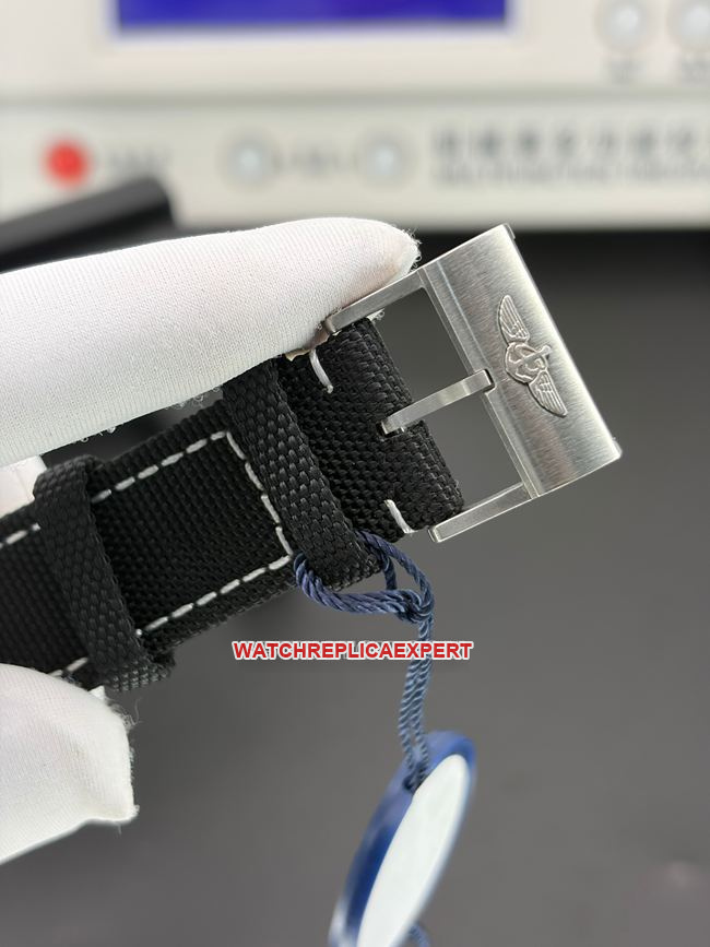top-tier watch BLS factory Avenger Breitling gray plate chronographclasplive photos