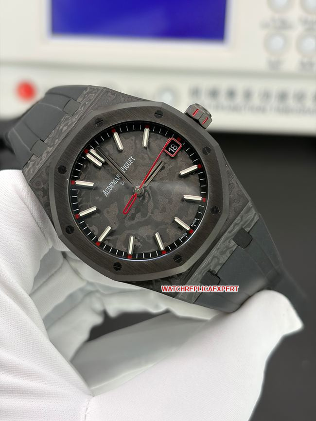 watch DIW factory Royal OakAudemars Piguet carbon fiber 15500 front live photo