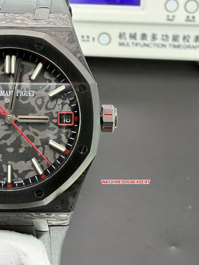 watch DIW factory Royal OakAudemars Piguet carbon fiber 15500 front live photo