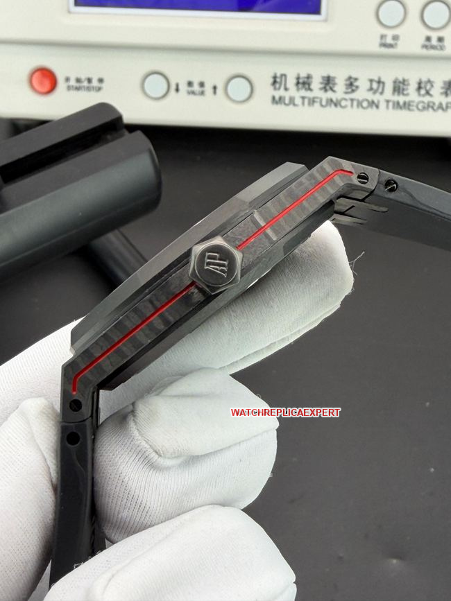 watch DIW factory Royal OakAudemars Piguet carbon fiber 15500 side live photo
