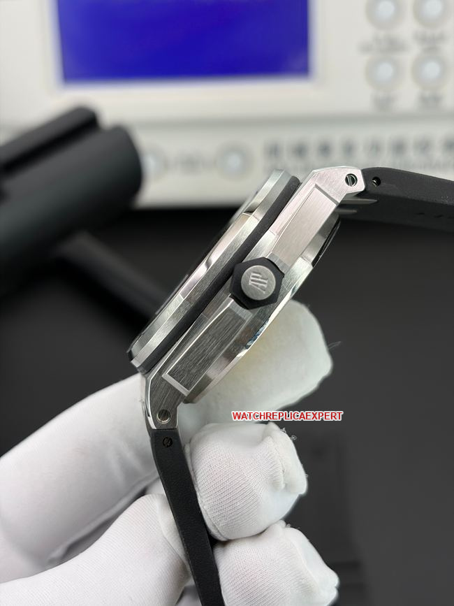 collectible watch APS factory Royal Oak offshore Audemars Piguetblack dial15710side live photo