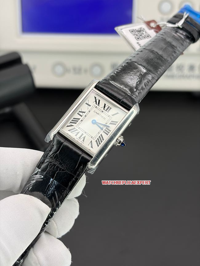 top-tier watch AF Factory tank Cartierwhite dial leather braceletfront live photo