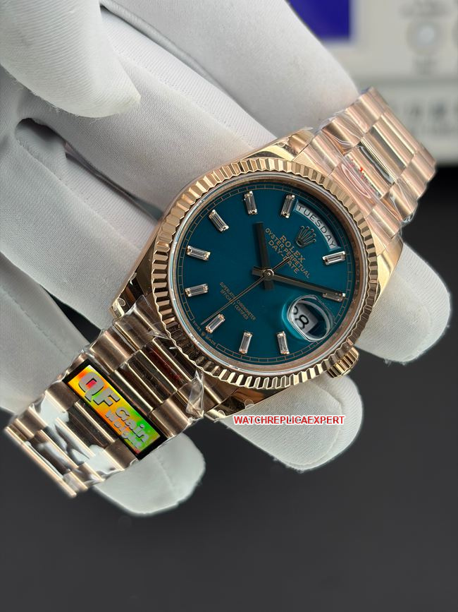 collectible watch Day-DateQF factory Rolex blue green dial 36mm front live photo
