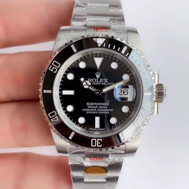 N Factory Submariner Rolex V10 is here, solving the issue of bezel fading. Front view.