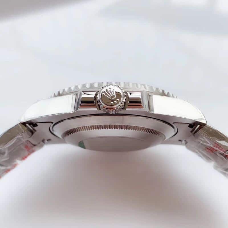 N-factory "Water Ghost" Rolex V10 arrived, fixed bezel fading, side view.