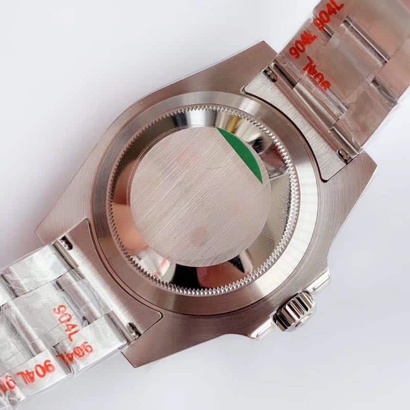 N-factory's V10 Rolex Submariner has arrived, addressing the issue of bezel fading. Reverse side image.