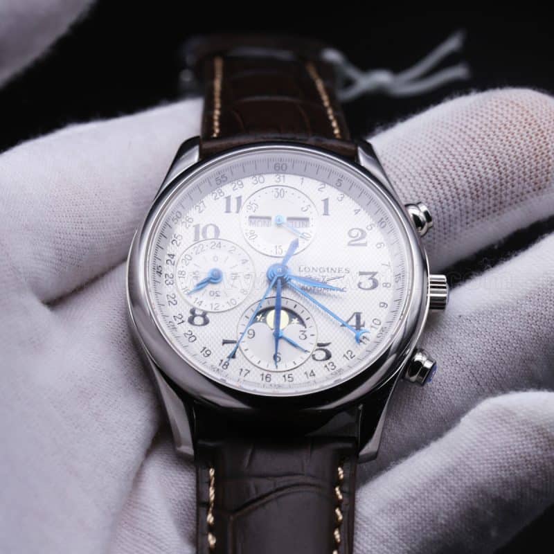 How about the Longines famous moon phase eight-pin multi-function review - front view of elegant and charming watch