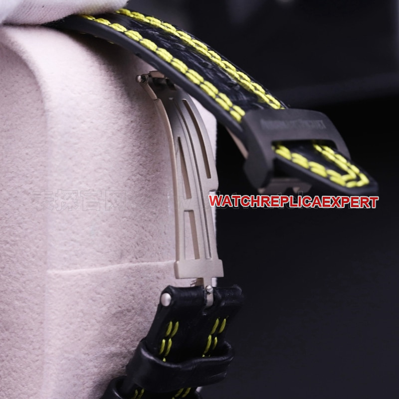 AP 26176FO Carbon Fiber 42mm Diameter 3126 Movement Men's Watch Review Buckle Photos