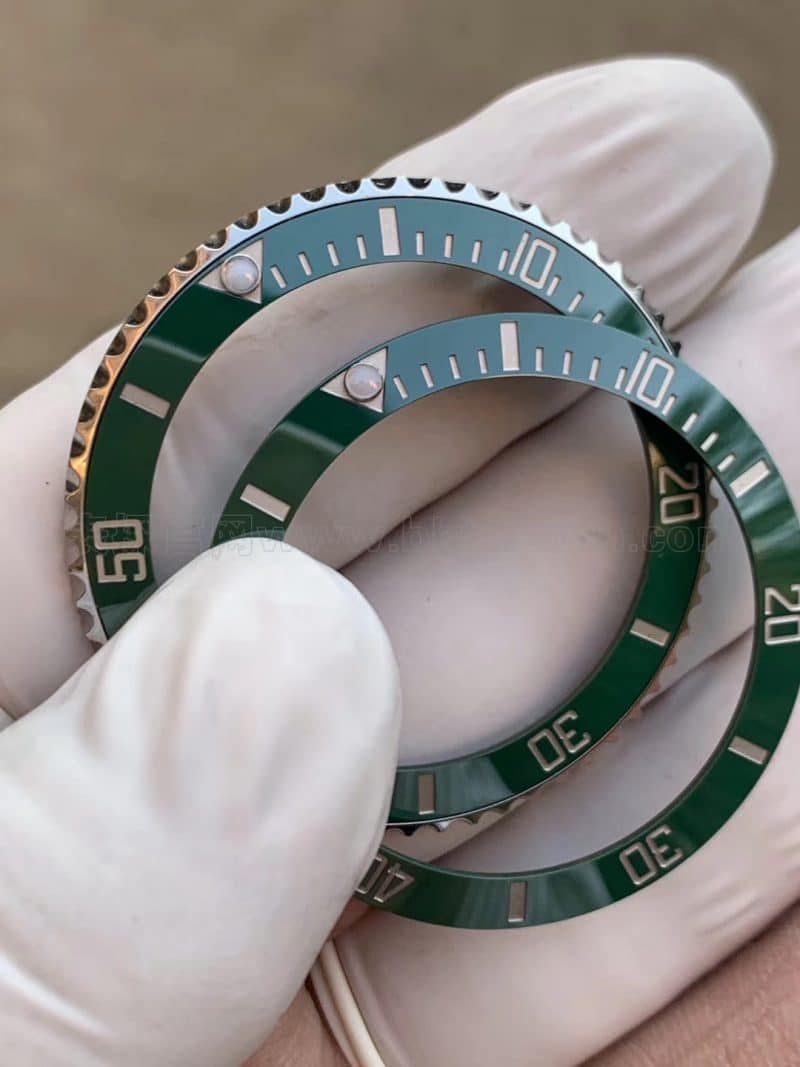 How to deal with the fading of Rolex Starbucks Submariner bezel - clean answers detail shots for you