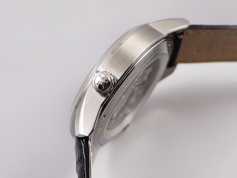 Jaeger-LeCoultre Polaris Watch Review: Power Reserve Display Multifunctional Mechanical Watch Side View