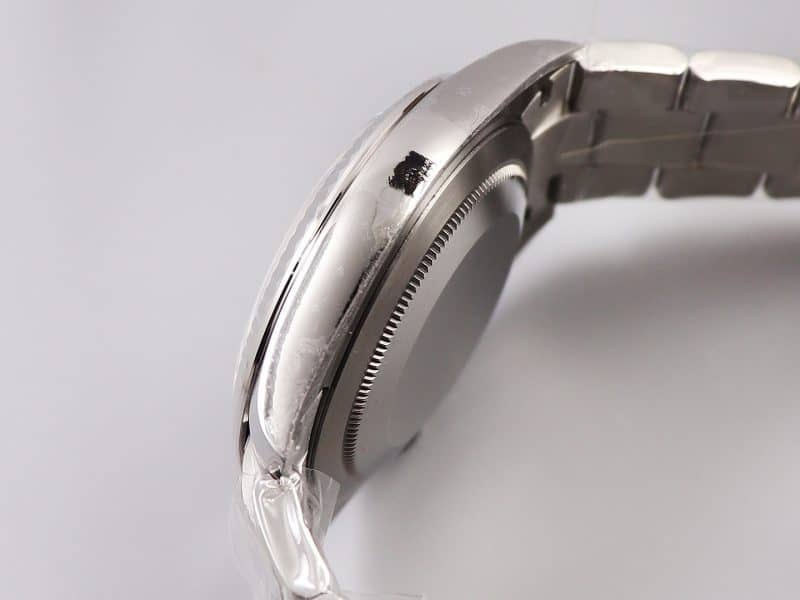 watch ar log Rolex116334-72210blue dial904lstainless steel side view