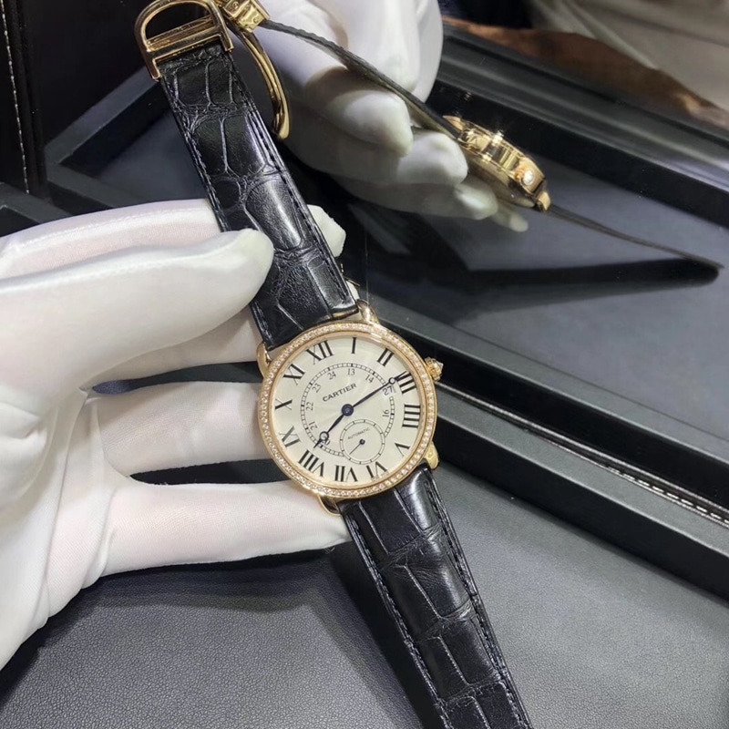 Cartier London Series 18K Gold Set with Southern Diamonds Front View