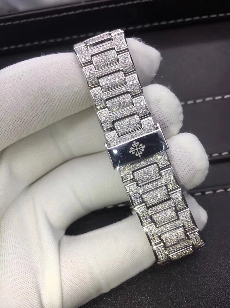 Patek Women's Nautilus 18K Gold Full Diamonds 37mmclasp Picture