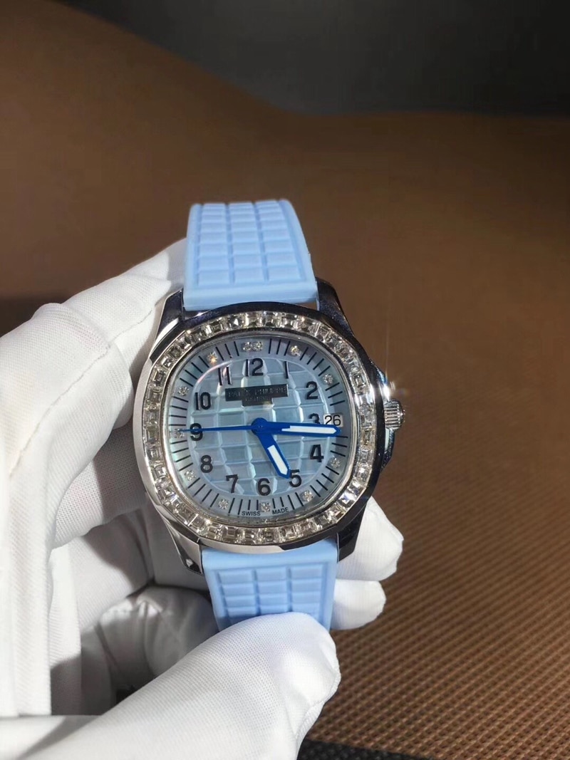 Patek Philippeladies' watch18kwhite gold with T square diamond 35mm front view