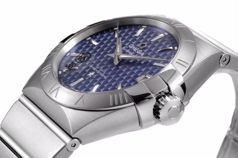 replicaOmega temperament blue dial date display vs constellation temperament 8500 mechanical watch side view