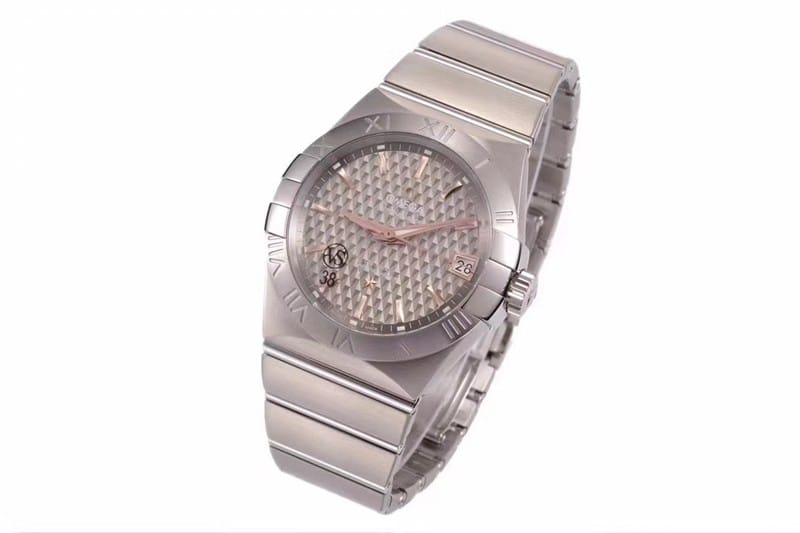Omegareplica watch temperament vs. constellation temperament 8500 gray plate mechanical watch front view