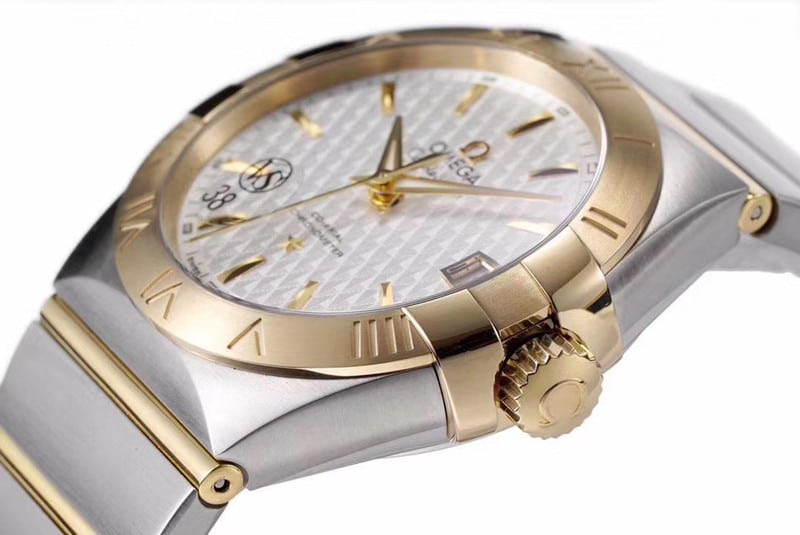 super cloneOmegayellow goldwhite dialdate displayvs constellation temperament 8500 mechanical watch side view