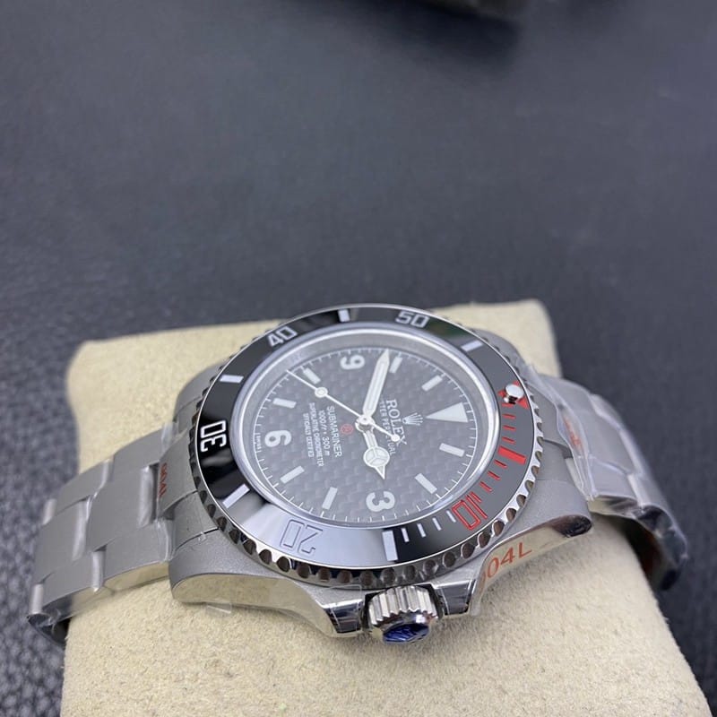 Super cloneRolex modified watch sandblasted shell carbon disk side view