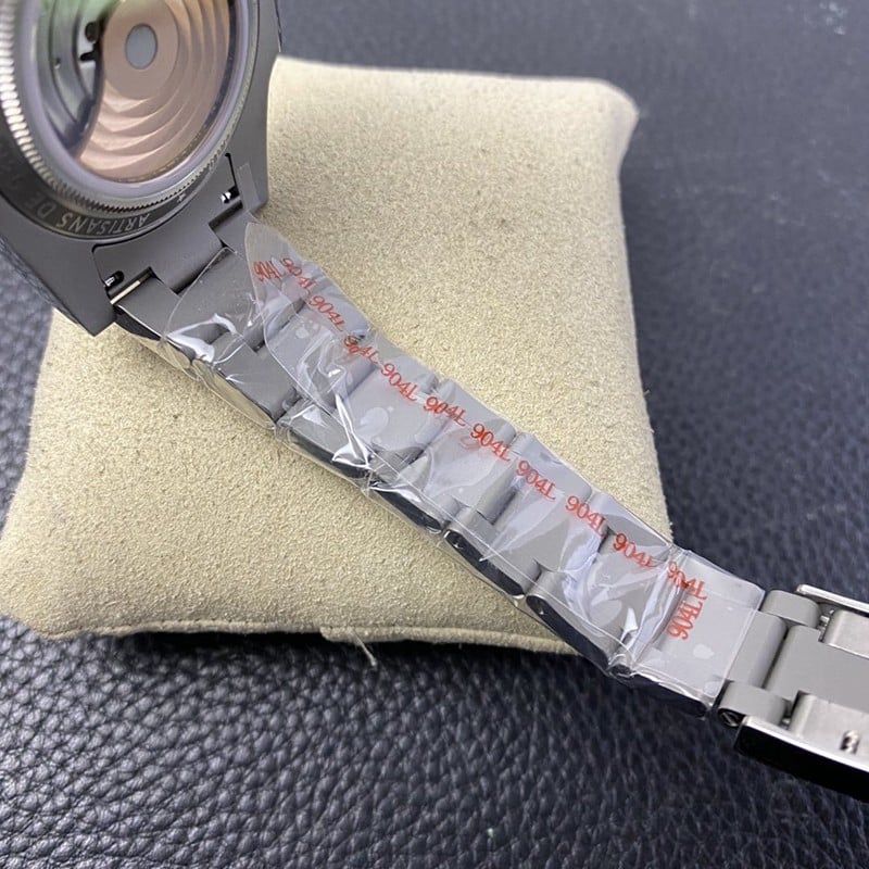 ReplicaRolex modified watch sandblasted case blue dial bracelet picture