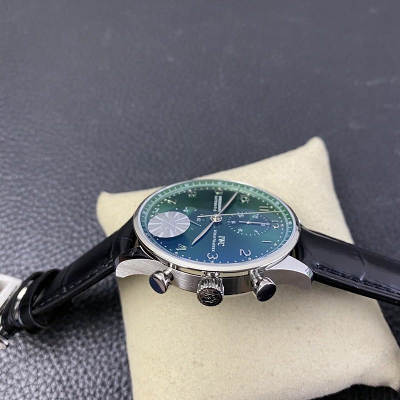 YL factory replicaIWC green dial Portuguese chronograph watch green dial Portuguese chronograph watch side view