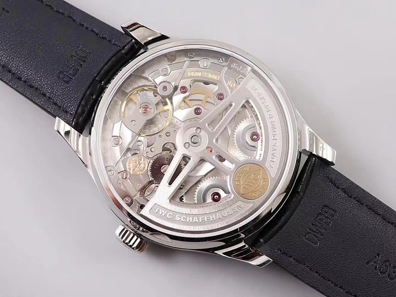 YL factory watch IWC Portuguese 7-day chain new plate movement display small seconds movement picture