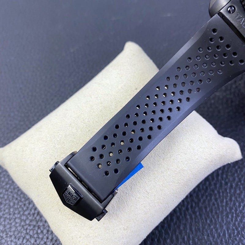 watch V6 TAG Heuer Carrera series racing model clasp picture