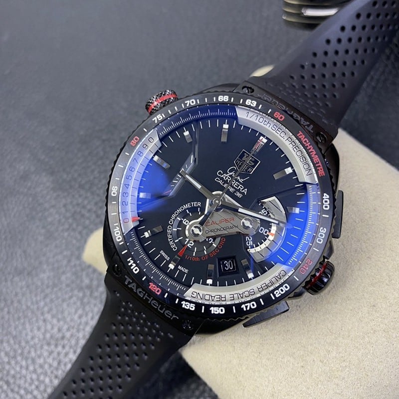 watch V6 TAG Heuer Carrera series racing model front view