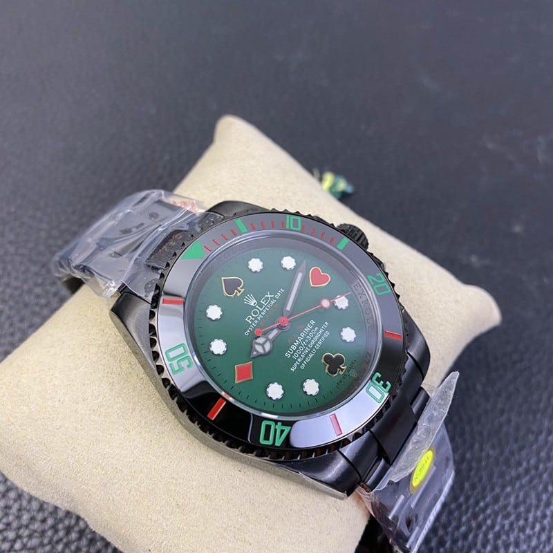 Super cloneRolex watch Submariner latest modified all black green dial front view
