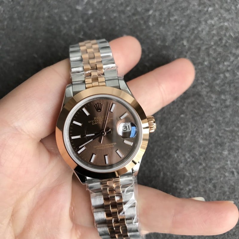 Rolex Datejust watch for women, 28mm, mechanical movement, tiger tooth bezel, rose gold, coffee-colored dial, front view