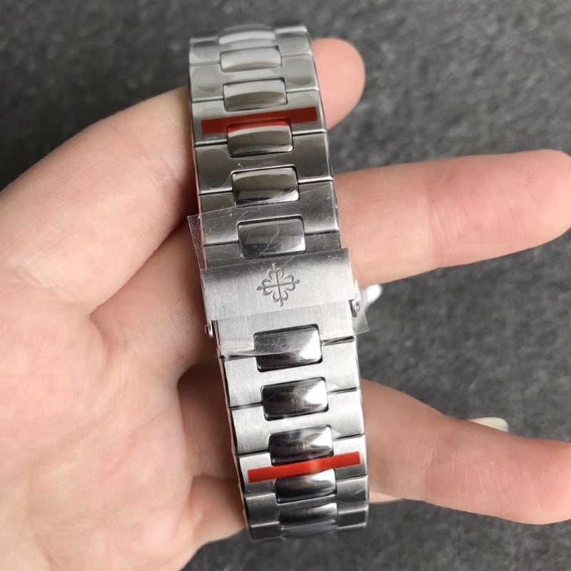 V9 Factory Patek Philippe Nautilus 5726 Men's Mechanical Watch Black Dial Clasp Images