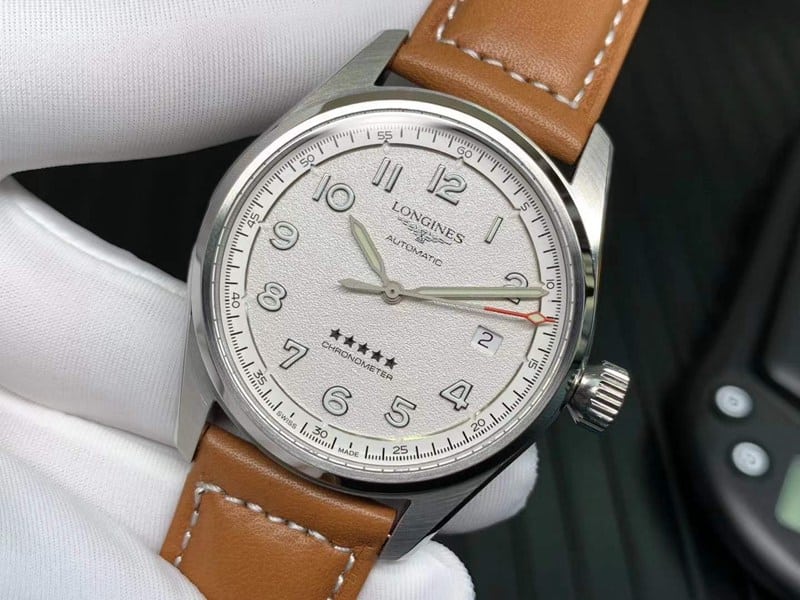 Longinesreplica watch pioneer series five-star admiral white dial mechanical watch front view