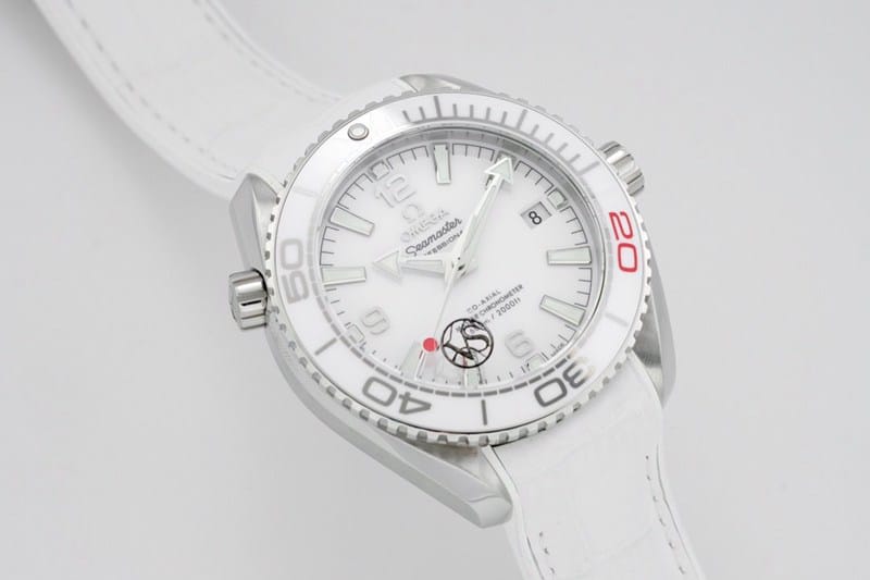 watch Omega ladies Seamaster series Ocean Universe 600m ceramic bezel39.5 diameter automatic movement watch front view