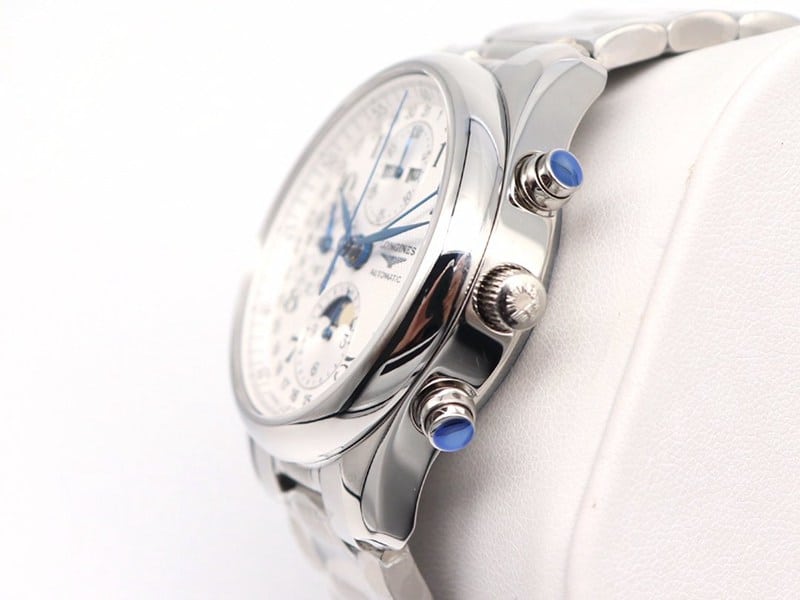 GL factory replicaLongines watch famous eight-pin moon phase7751white dialsteel bracelet model side view