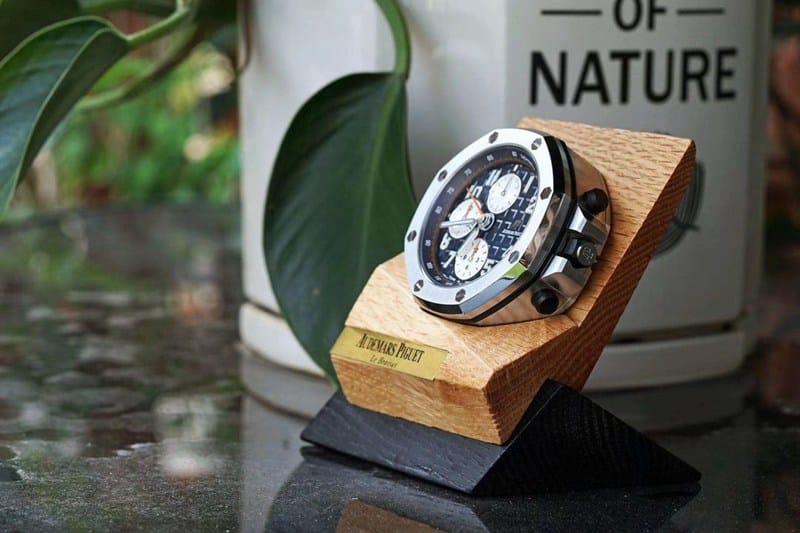 Audemars Piguet desk clock replicaRoyal Oak offshore 26470 desk clock ornament alarm clock side view