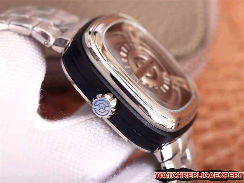SEVENFRIDAYreplica/seven day display five watch automatic movementmen's watch Swiss steel bracelet large dialM series side view