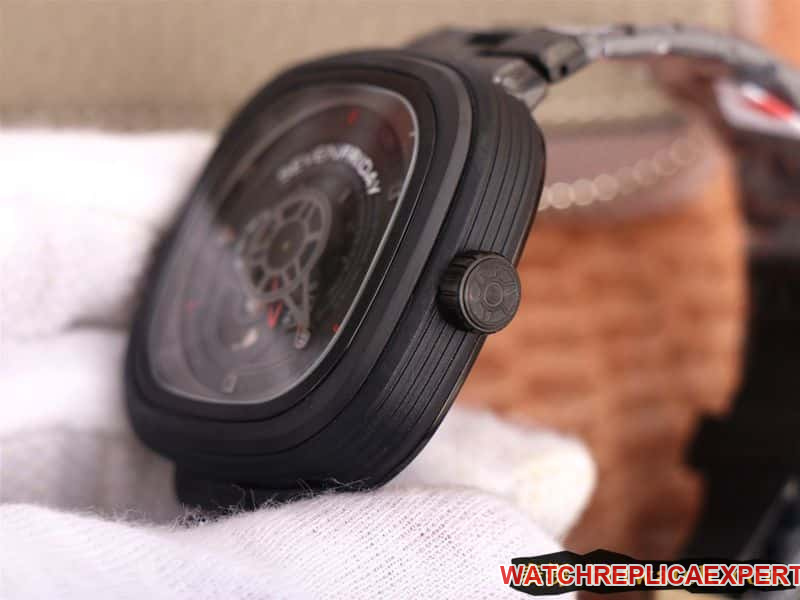 watch seven day display five SEVENFRIDAY/automatic movementmen's watch Swiss steel bracelet large dial all black side view