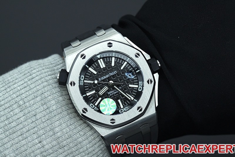 Audemars Piguet15710 Royal Oak Offshore Translucent Lume Mechanical Watch Front View
