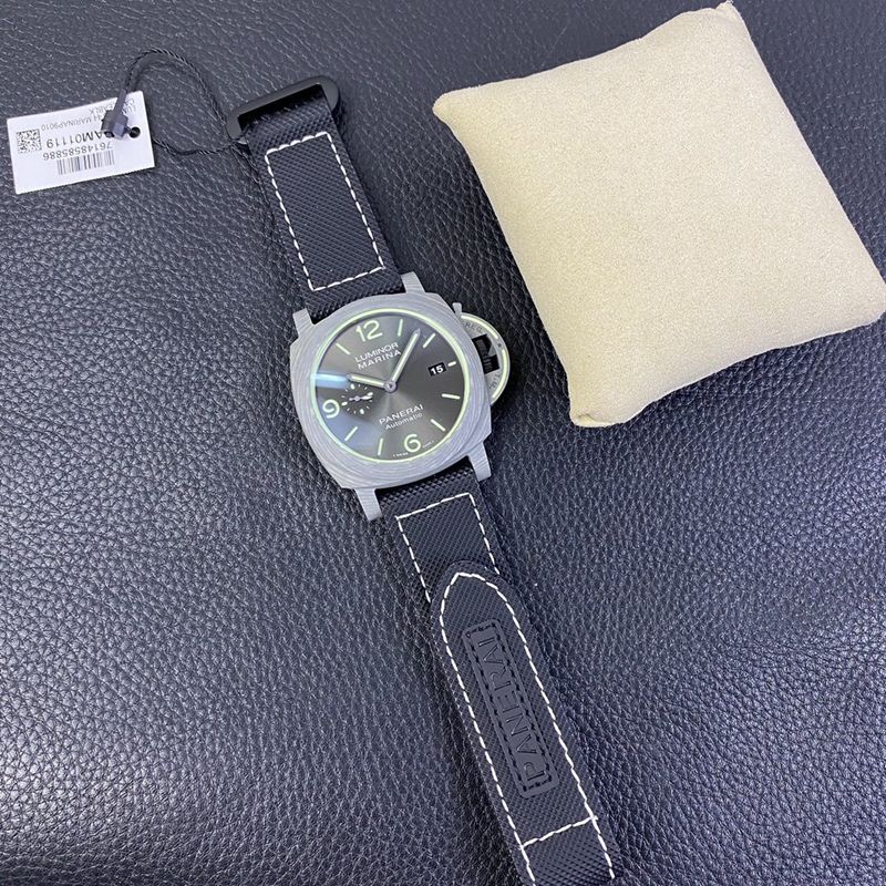 PaneraiPAM1119 super lume 44MMreplica watch front view