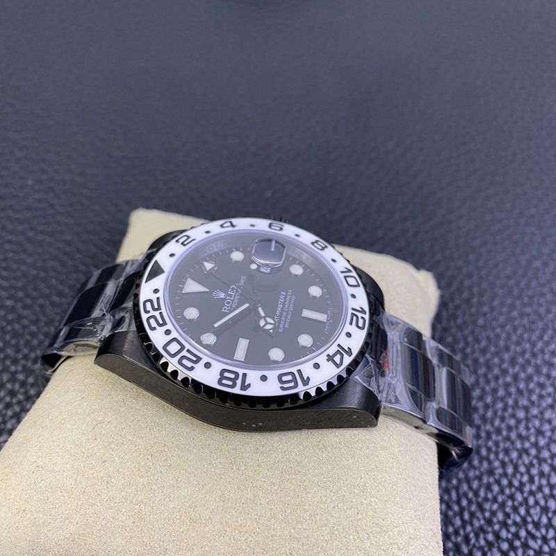 Rolexreplica watch 116710 black and white two-color ceramic dial Black Samurai Oreo side view