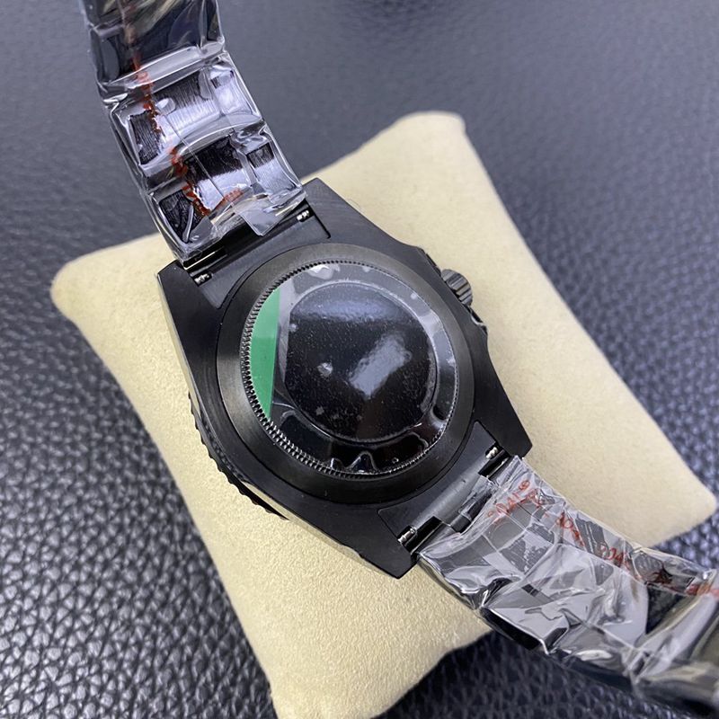 Rolexreplica watch 116710 black and white two-color ceramic dial black warrior Oreo back cover picture