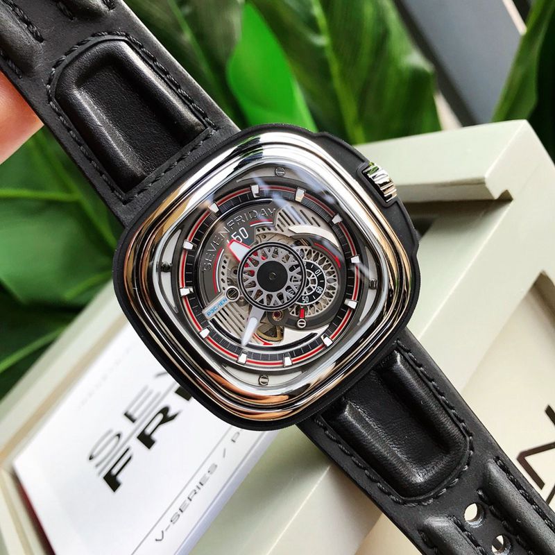 sevenday display fivesevenFRIDAY P3C/01 watch watch front view