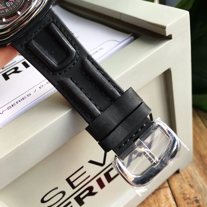 Seven day display five sevenFRIDAY P3C/01 type watch watch clasp picture