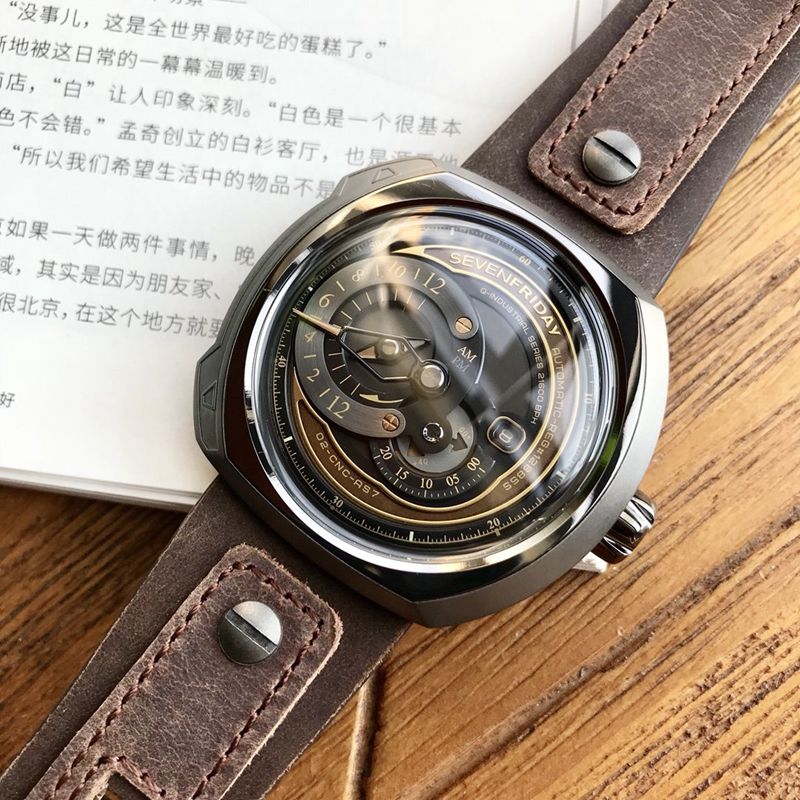 Sevenday display five watch Sevenfriday automatic movementmen's watch front view