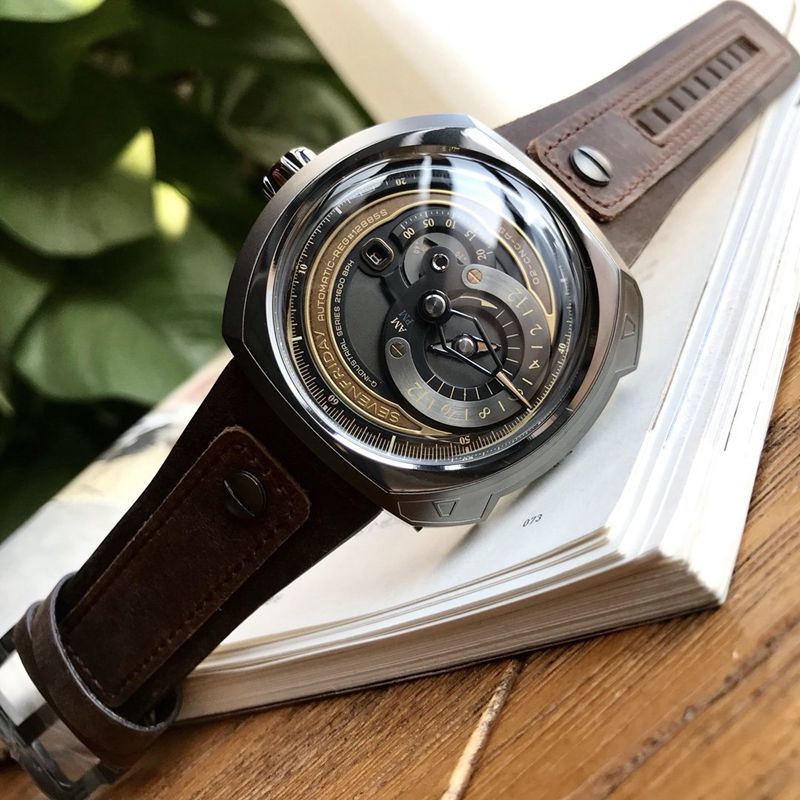Sevenday display five watch Sevenfriday automatic movementmen's watch front view