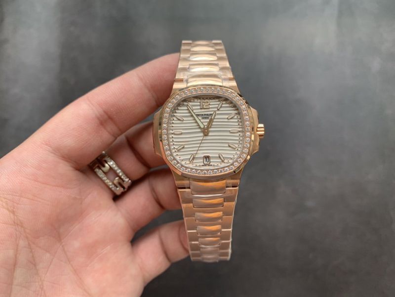 Patek Philippereplica watch Nautilusdiamond bezel full rose gold women's front view