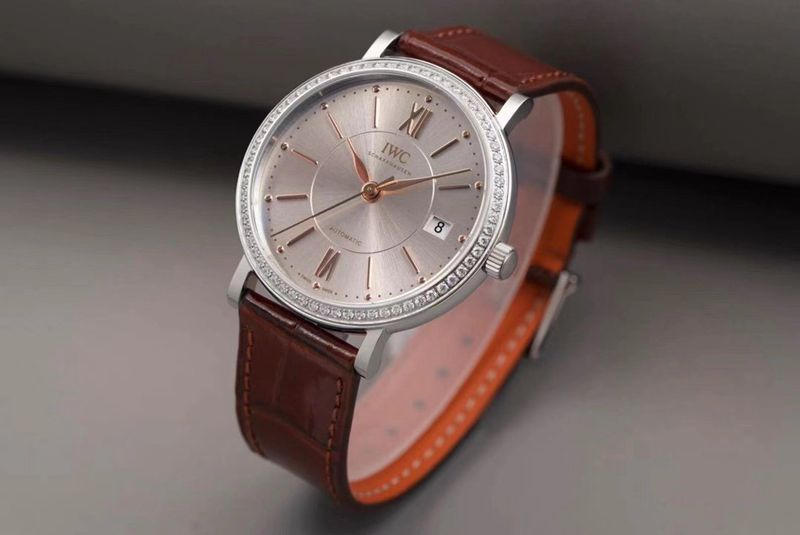 Front view of IWCreplica’s masterpiece, women’s Portofino ultra-elegant watch