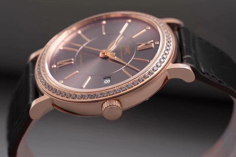 IWC women's watch Portofino extremely elegant top-tierladies' watch side view